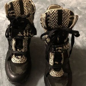 Rachel Zoe size 8.5 sneaker